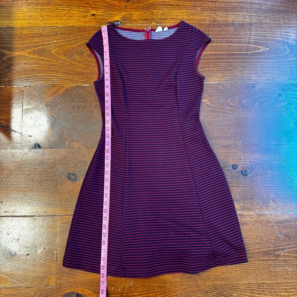 GAP Red and Blue Striped Dress Cap Sleeve Crew‎ Neck Stripes. Size 2 - Picture 8 of 10